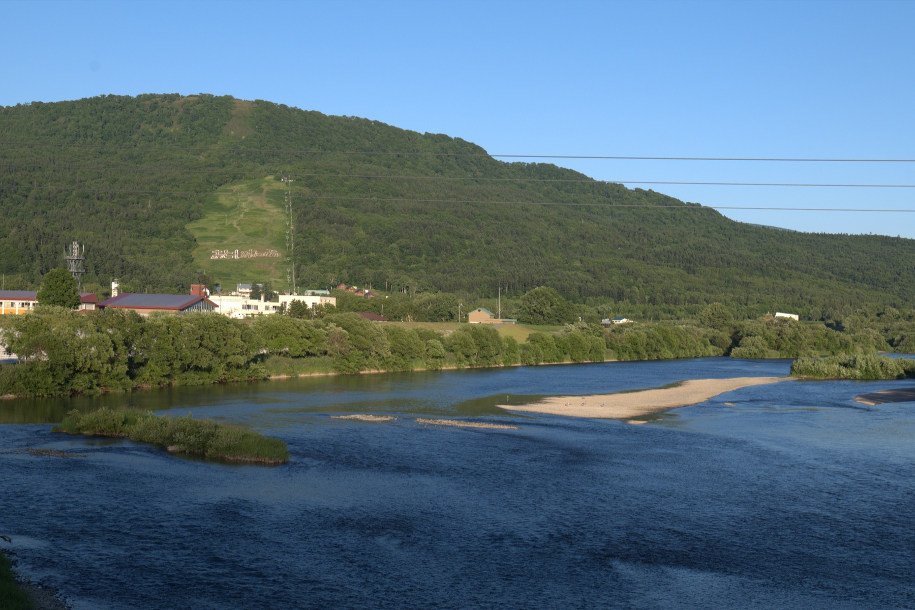 音威子府の川(夏)
